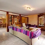 Holiday home Grand De Caractere Pour 15 Pers. Avec Jardin A Lure - Fr-1-496-109 Lure (Loire)