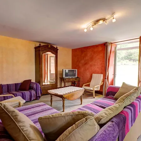 Дом отдыха Grand De Caractere Pour 15 Pers. Avec Jardin A Lure - Fr-1-496-109 Lure (Loire)